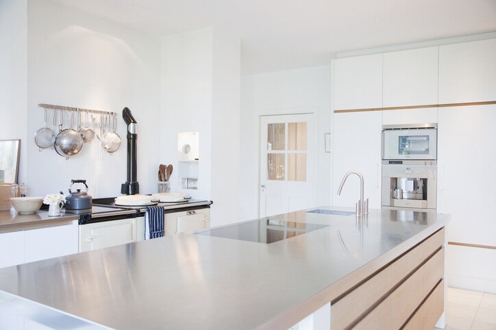 achat cuisine moderne renovation - travaux cuisine moderne - moderniser cuisine - cuisine équipée